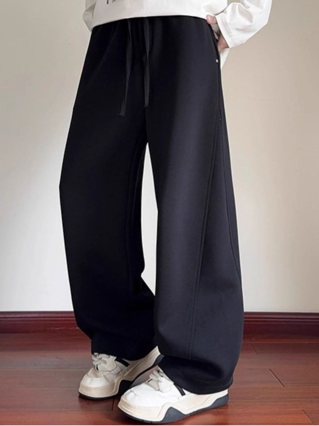 7cd532c2-bca0-4897-95eb-a55bdad30959-Max